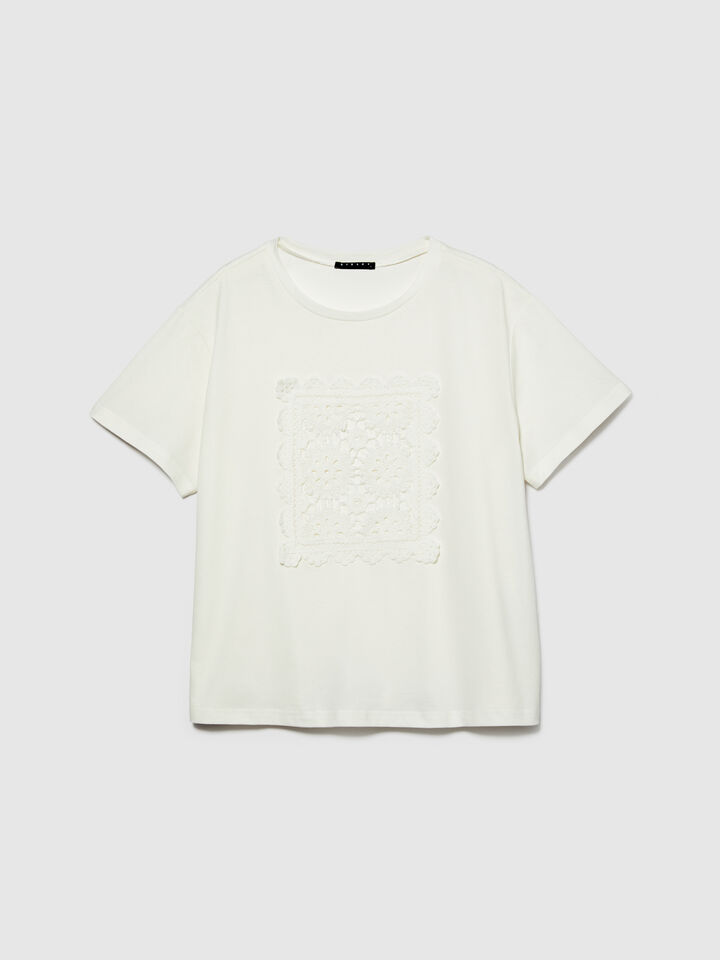 T-shirt with macramé embroidery - women's short sleeve t-shirts - White | Sisley image number 6
